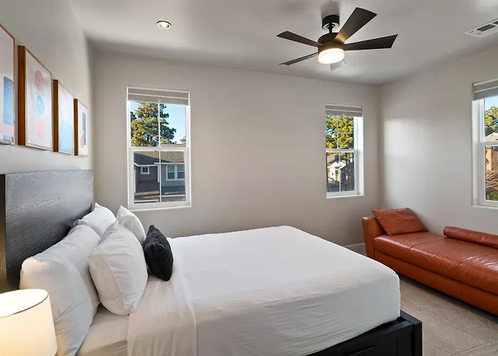 Pinnacle Pines Forest Views Modern With Ev Charger Direct Trail Access Villa