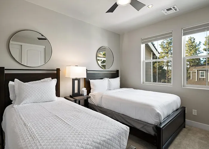 Villa Pinnacle Pines Forest Views Modern With Ev Charger Direct Trail Access Flagstaff
