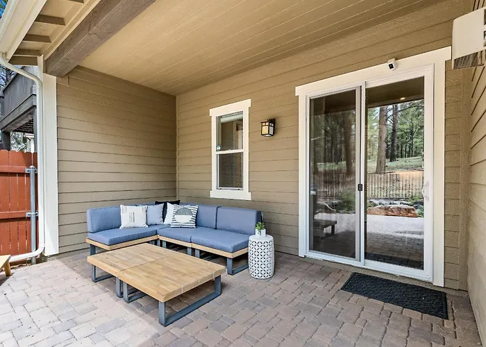 Villa Pinnacle Pines Forest Views Modern With Ev Charger Direct Trail Access *